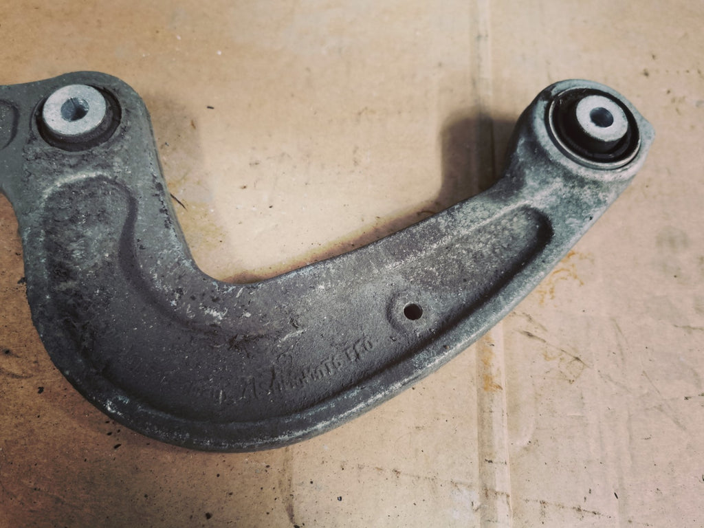 AUDI A4 S4 B9 8W 3.0 TFSI RIGHT Left REAR WISHBONE UPPER CONTROL ARM 8W0505361