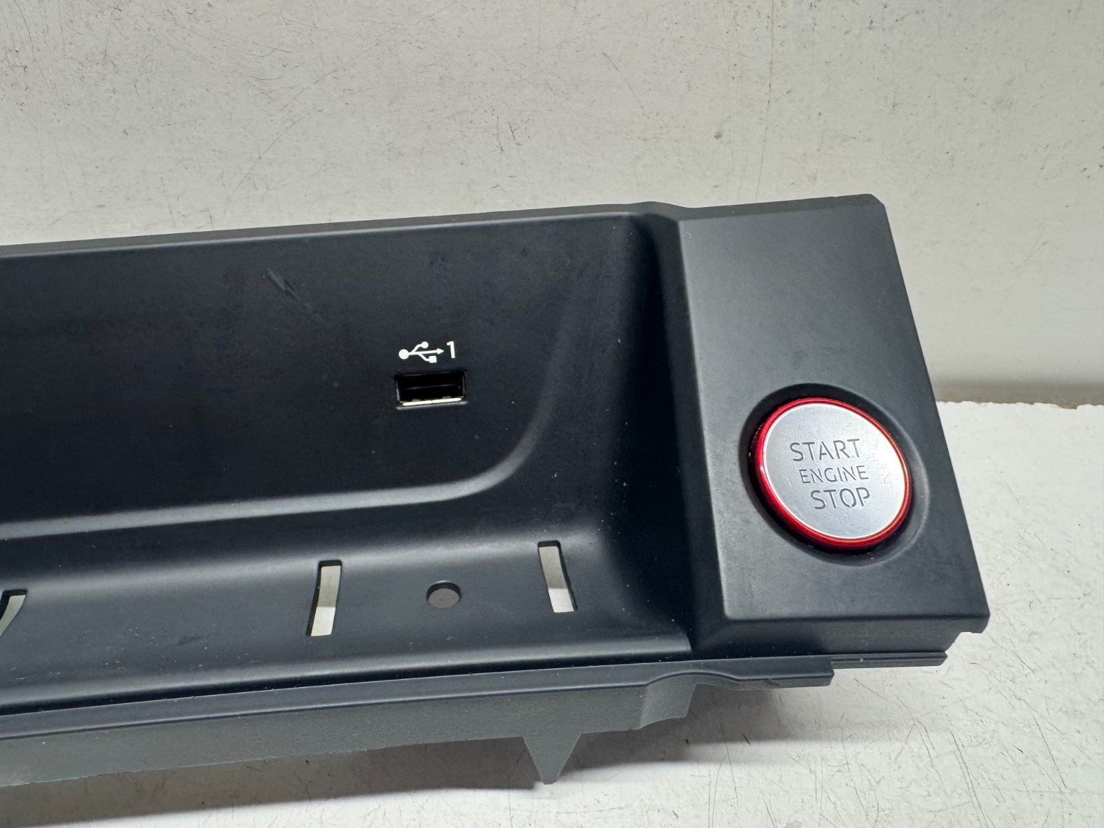 Audi A4 B9 Start Stop USB Centre Console Switch Trim Tray 8W2864131B