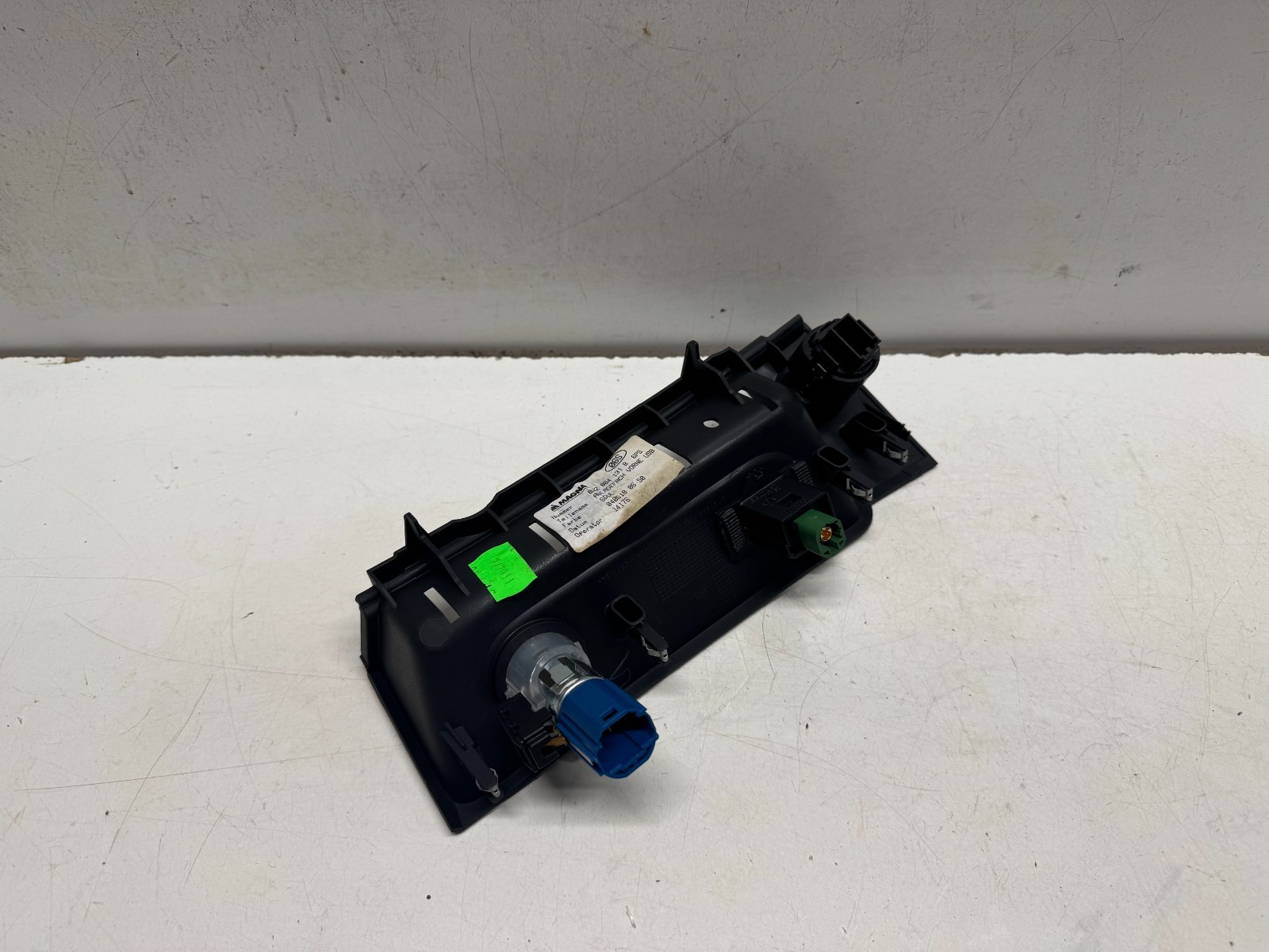 Audi A4 B9 Start Stop USB Centre Console Switch Trim Tray 8W2864131B