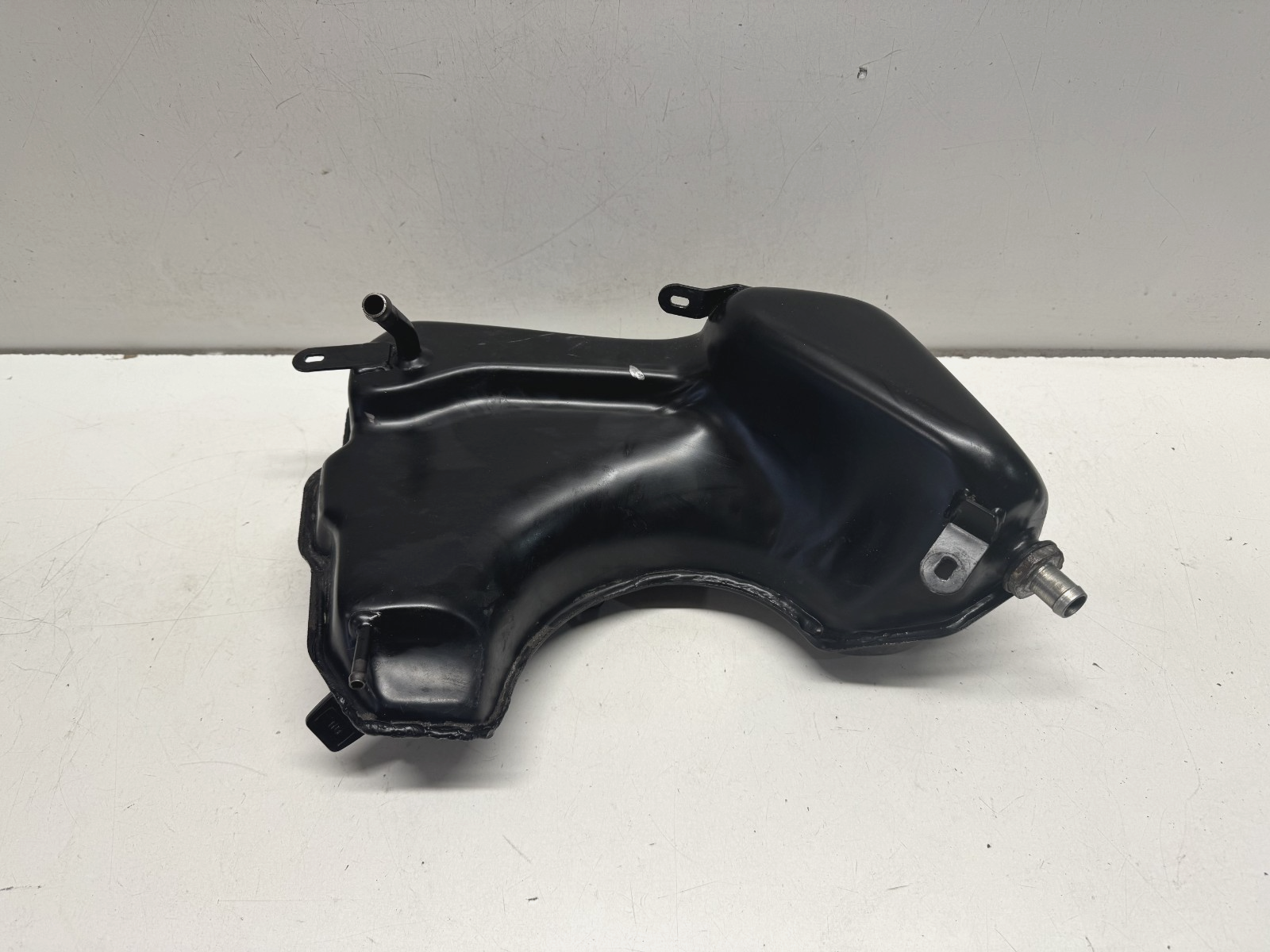 2001 - 2007 Aprilia Caponord ETV 1000 Oil Tank