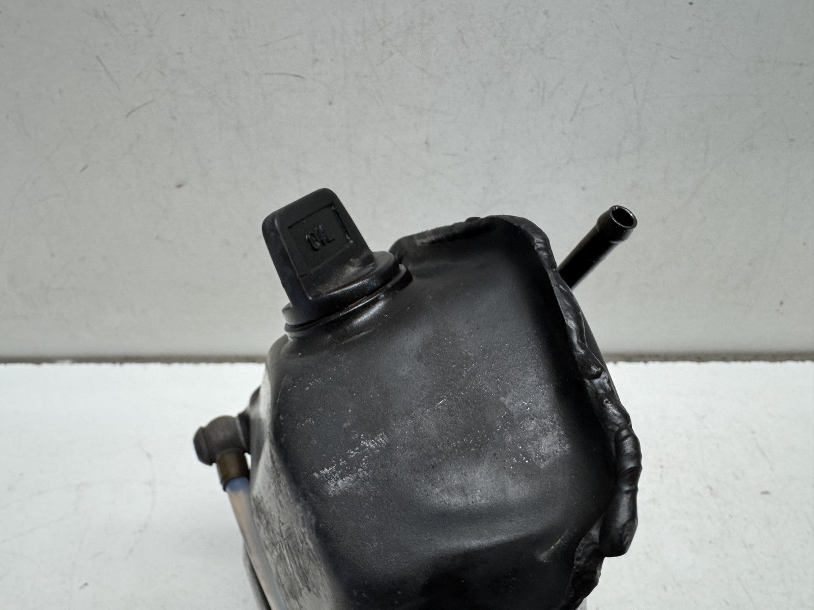 2001 - 2007 Aprilia Caponord ETV 1000 Oil Tank