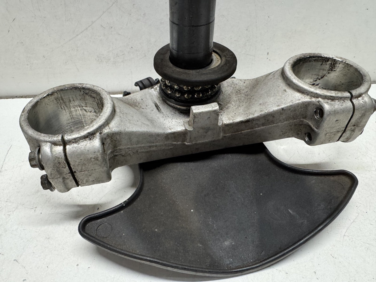 2001 - 2007 Aprilia Caponord ETV 1000 Bottom Yoke