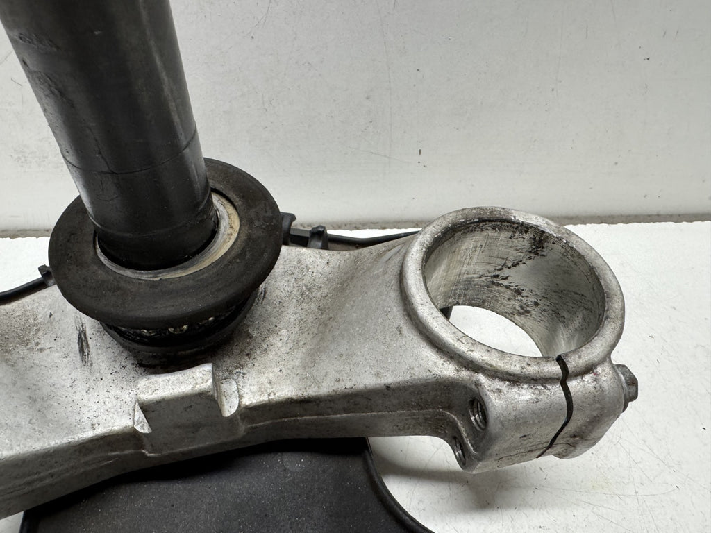 2001 - 2007 Aprilia Caponord ETV 1000 Bottom Yoke
