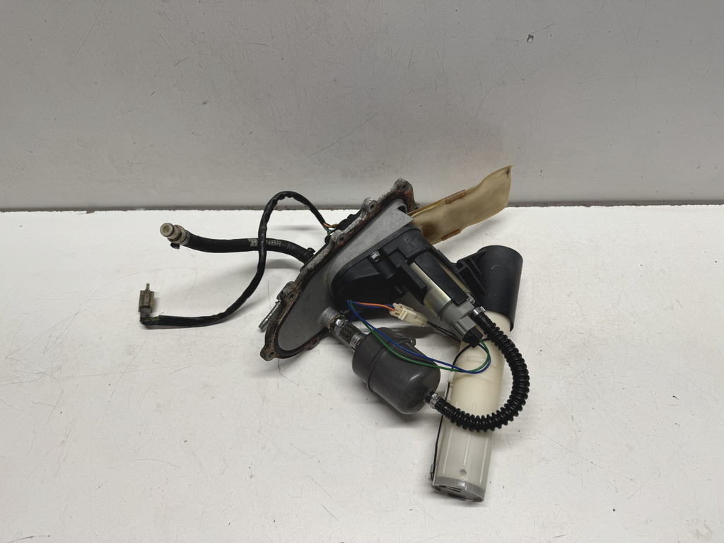 2001 - 2007 Aprilia Caponord ETV 1000 Fuel Pump
