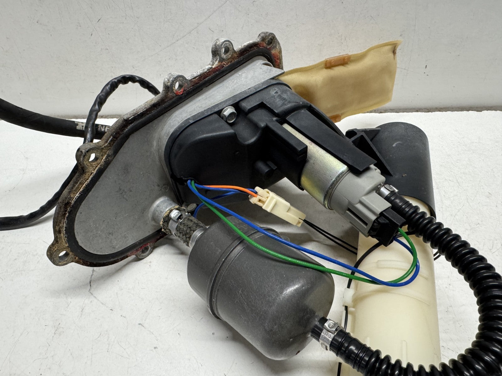 2001 - 2007 Aprilia Caponord ETV 1000 Fuel Pump