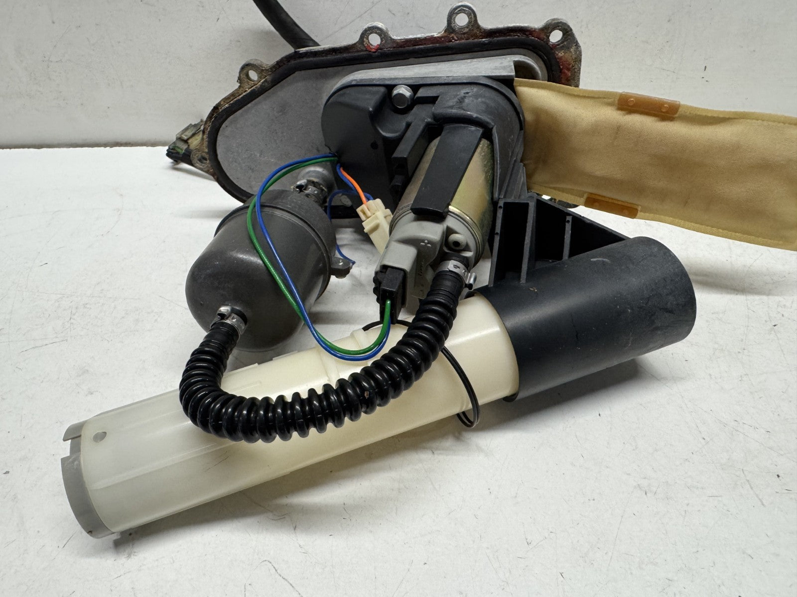 2001 - 2007 Aprilia Caponord ETV 1000 Fuel Pump