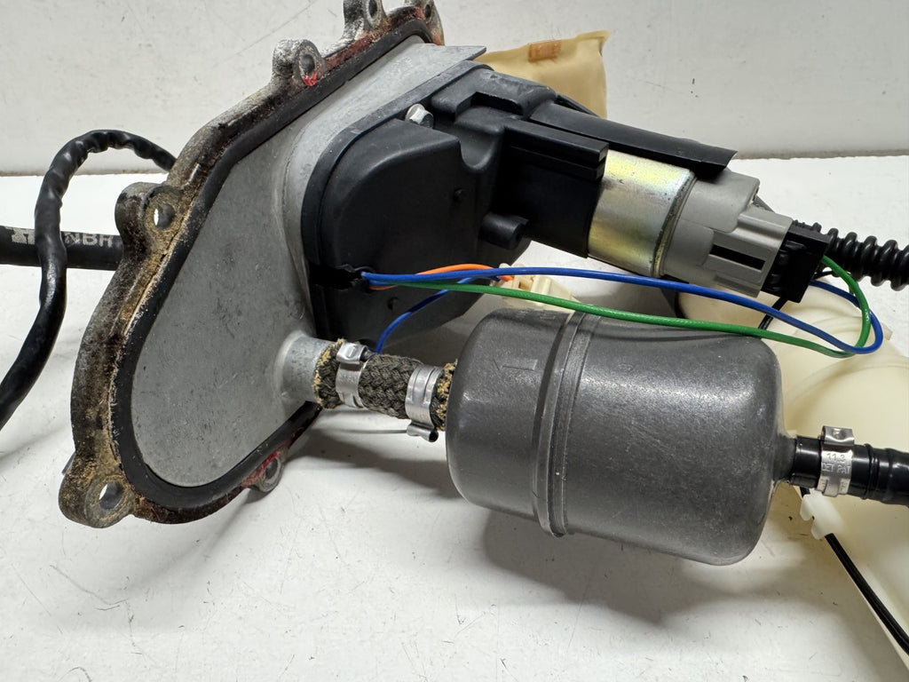2001 - 2007 Aprilia Caponord ETV 1000 Fuel Pump