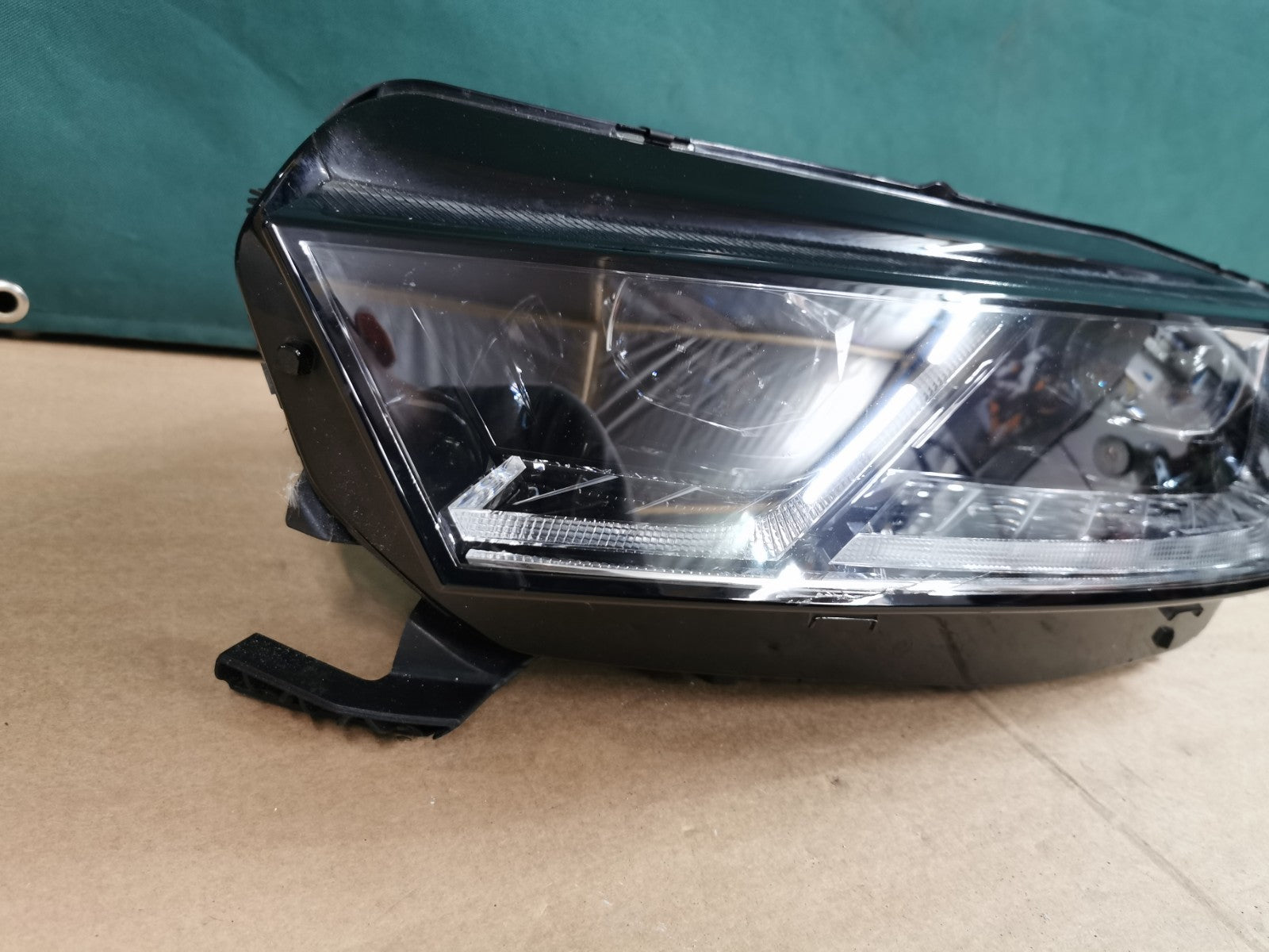 SKODA OCTAVIA VRS MK4 PASSENGER NS LEFT HEADLIGHT LED COMPLETE 5E4941015A 2021