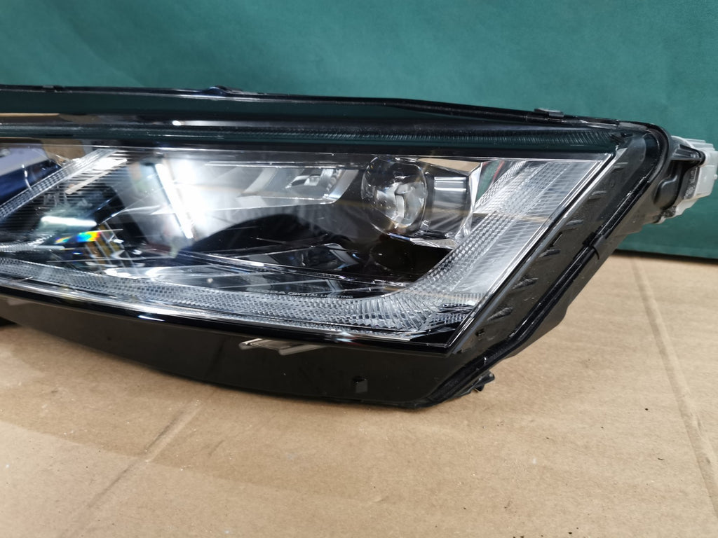 SKODA OCTAVIA VRS MK4 PASSENGER NS LEFT HEADLIGHT LED COMPLETE 5E4941015A 2021