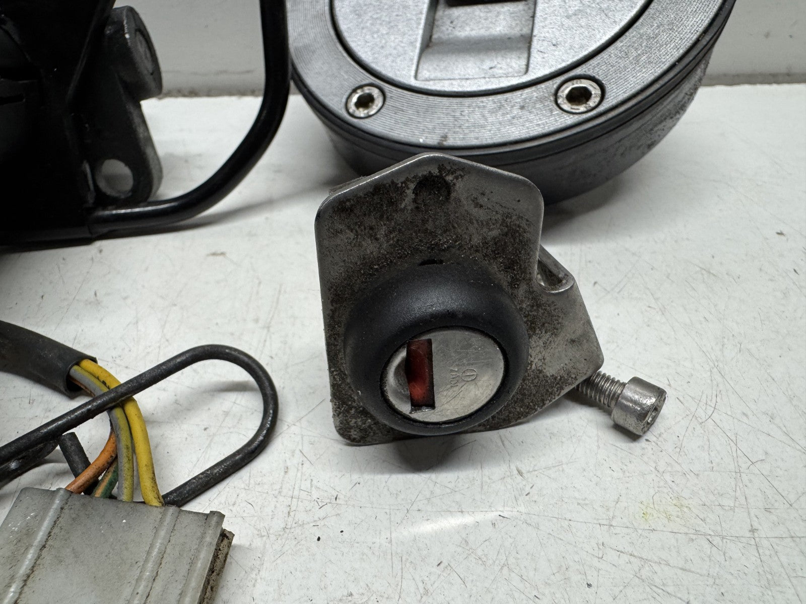 2001 - 2007 Aprilia Caponord ETV 1000 Lock Set