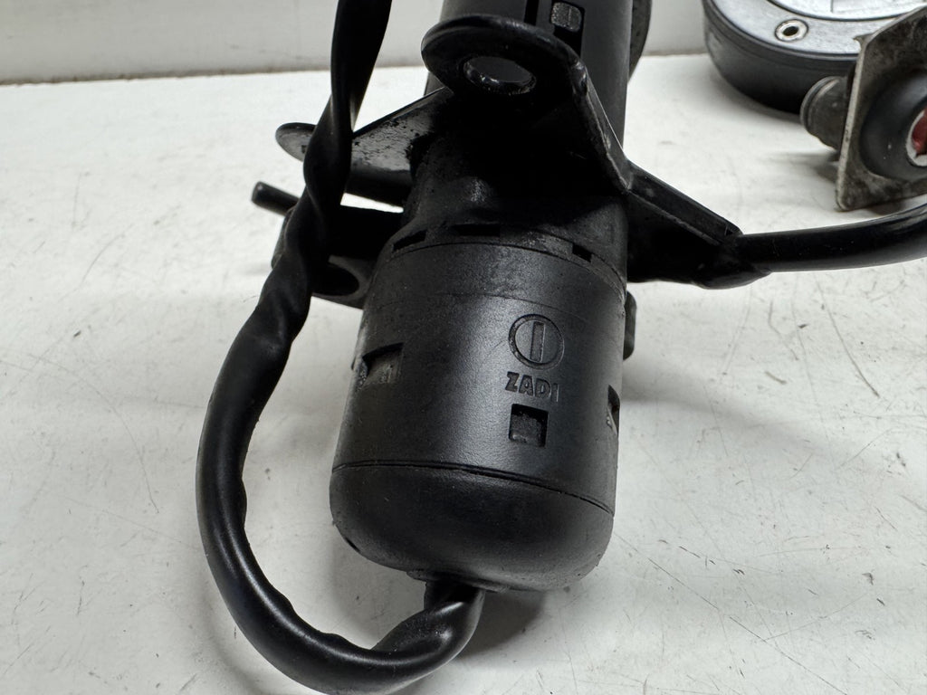 2001 - 2007 Aprilia Caponord ETV 1000 Lock Set