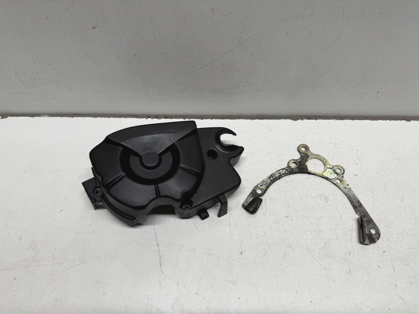2001 - 2007 Aprilia Caponord ETV 1000 Sprocket Cover