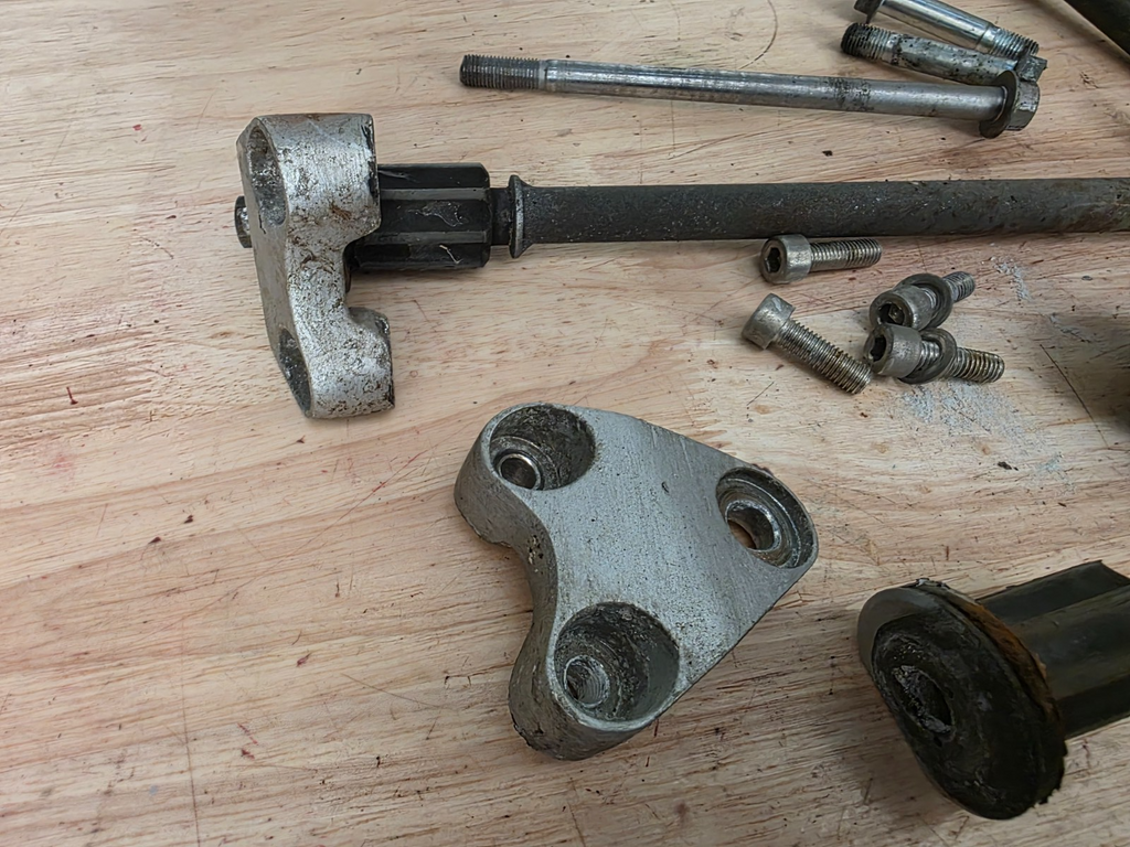 Yamaha XJR 1300 2005 (2000 - 2006) Engine Bolts