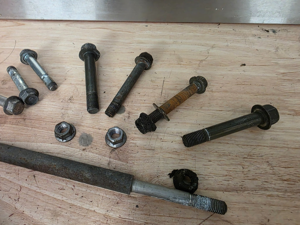 Yamaha XJR 1300 2005 (2000 - 2006) Engine Bolts