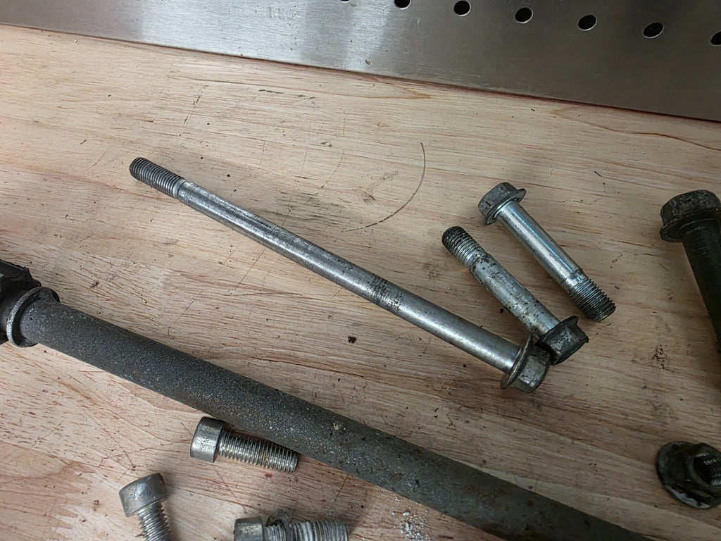 Yamaha XJR 1300 2005 (2000 - 2006) Engine Bolts