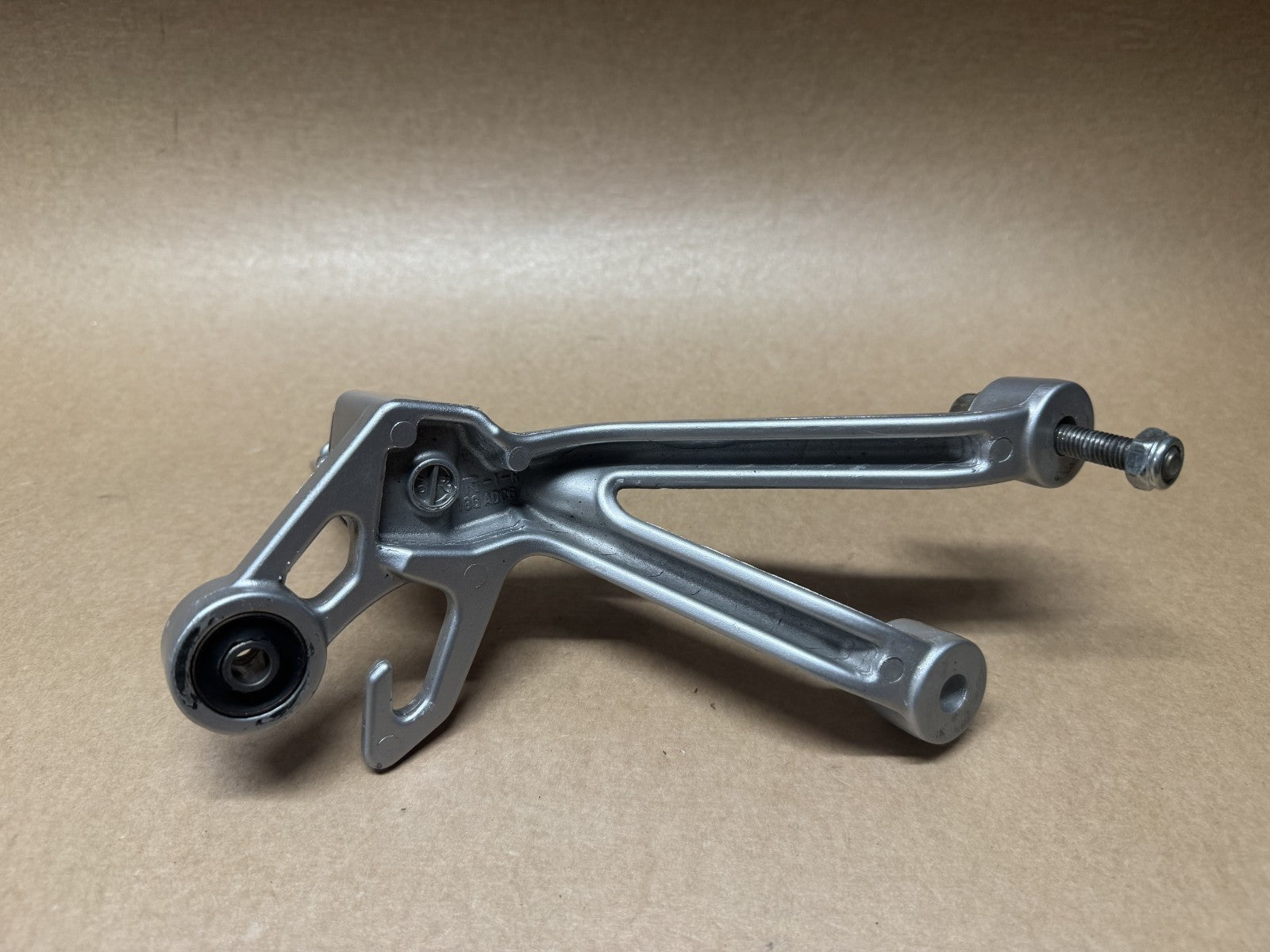 Suzuki GSXR 1000 K3 K4 2003 - 2004 Rear Left & Right Pillion Foot Hanger Peg