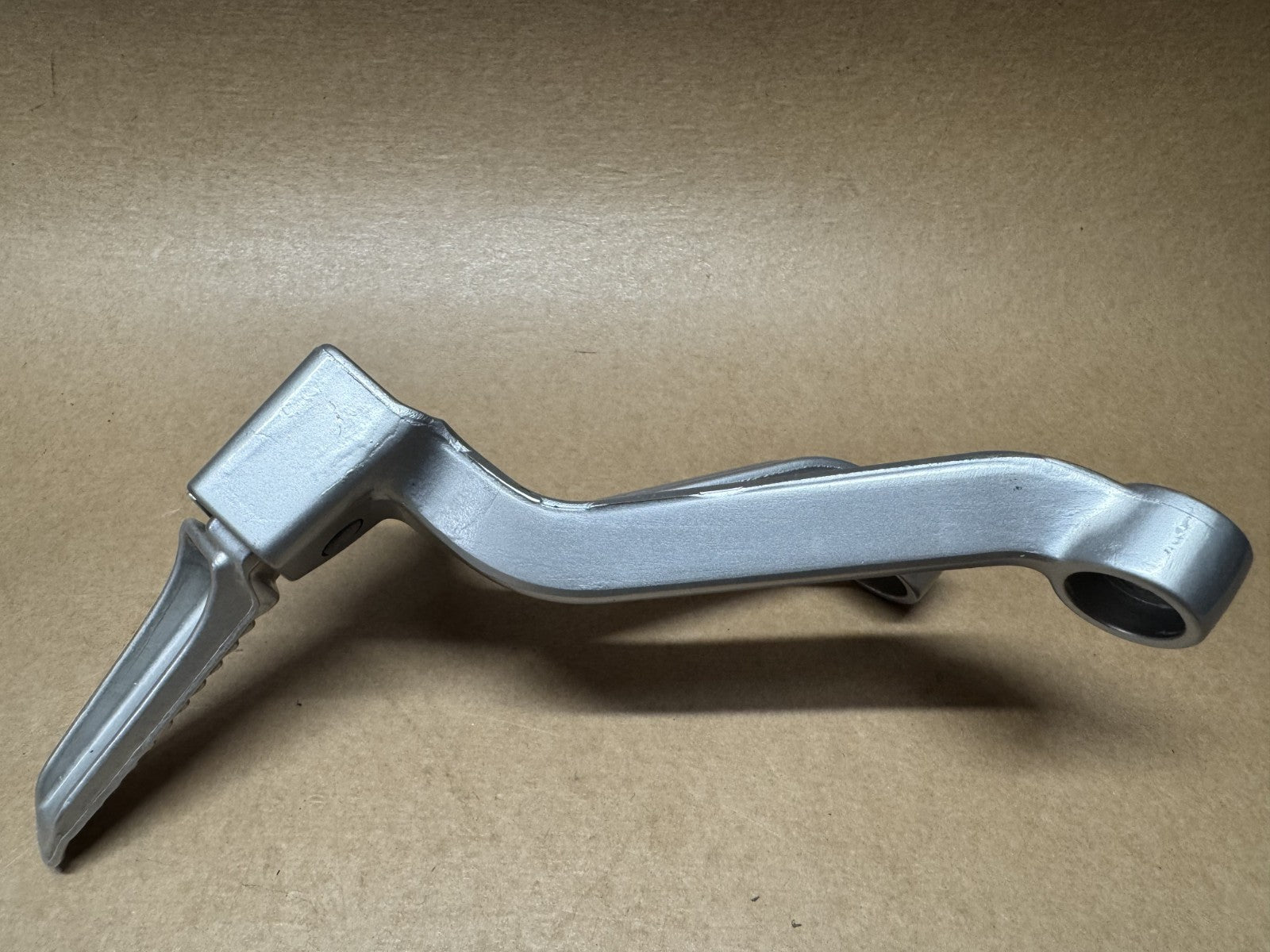 Suzuki GSXR 1000 K3 K4 2003 - 2004 Rear Left & Right Pillion Foot Hanger Peg