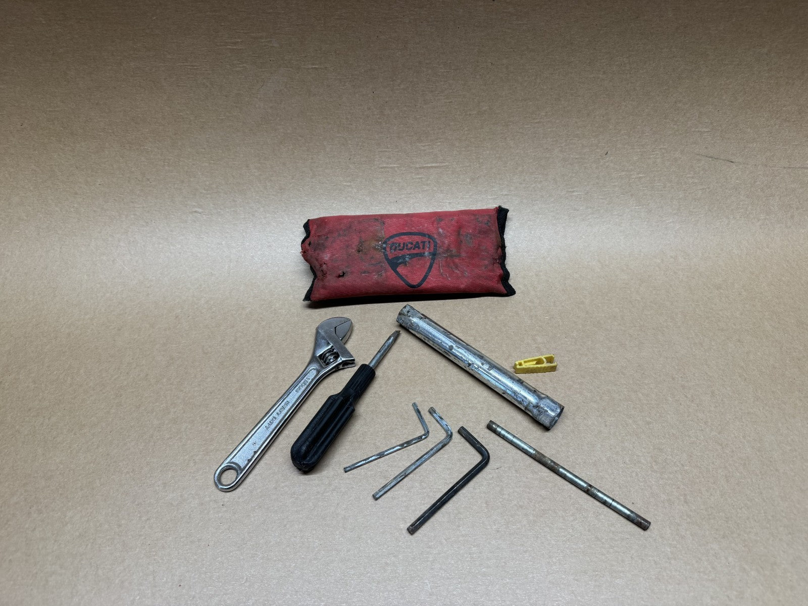 Ducati Monster 821 2014 (2014 - 2016) Tool Kit