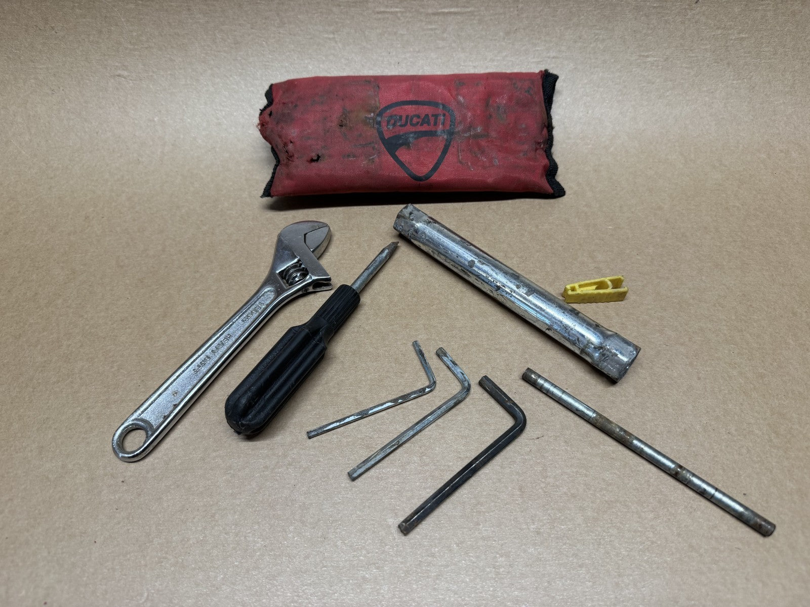 Ducati Monster 821 2014 (2014 - 2016) Tool Kit