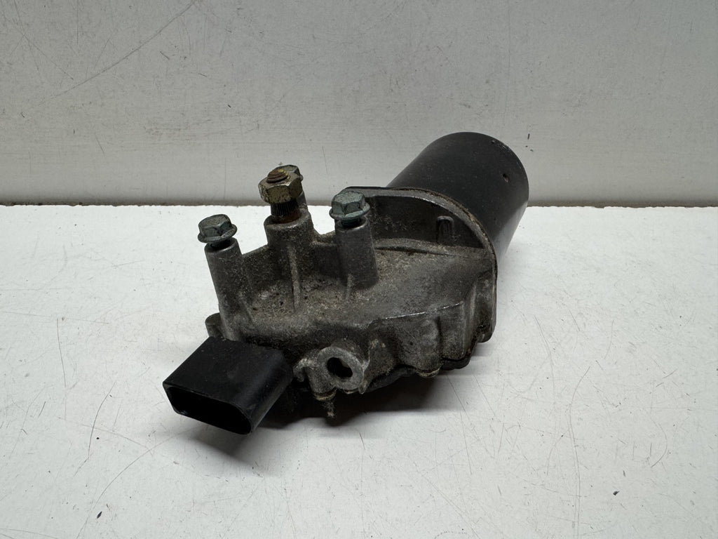 AUDI A6 4B2, C5 Front Windshield Wiper Mechanism 8D2955113C