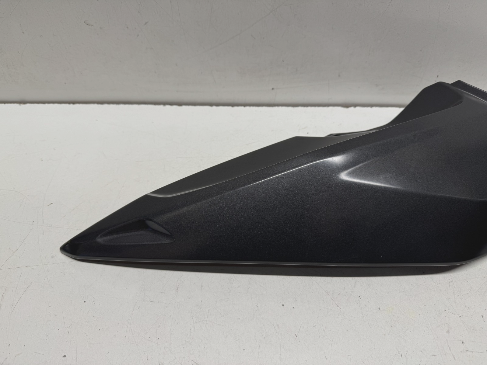 BMW K1600 GT 2012 OEM Right Tank Cover Fairing Cowl