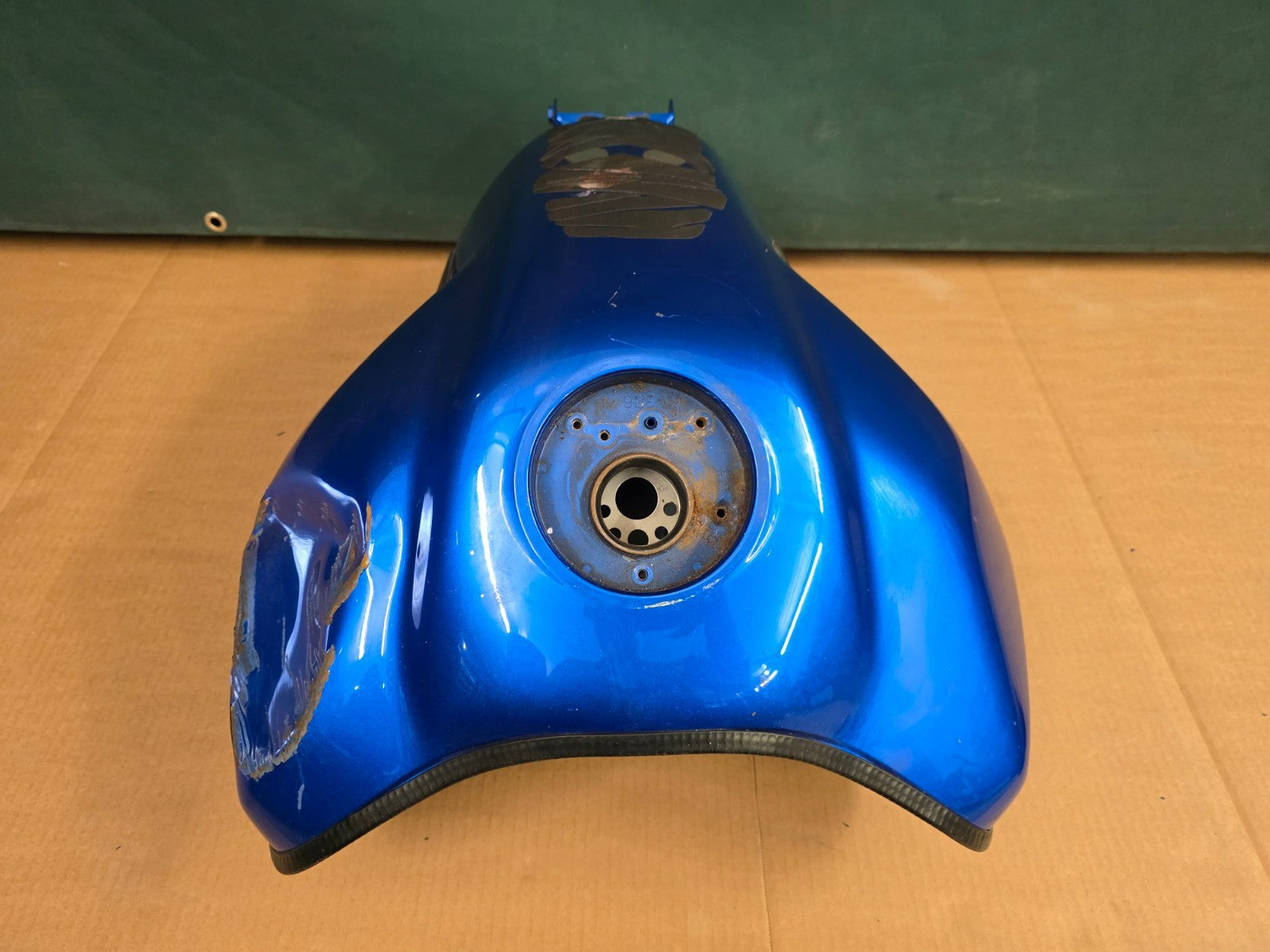 2011 Yamaha Super Tenere XT 1200 Z Fuel Tank Blue (please read)
