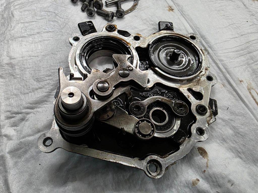 BMW K1600 GT 2012 OEM Gearbox Selector Shaft & Transmission Cover