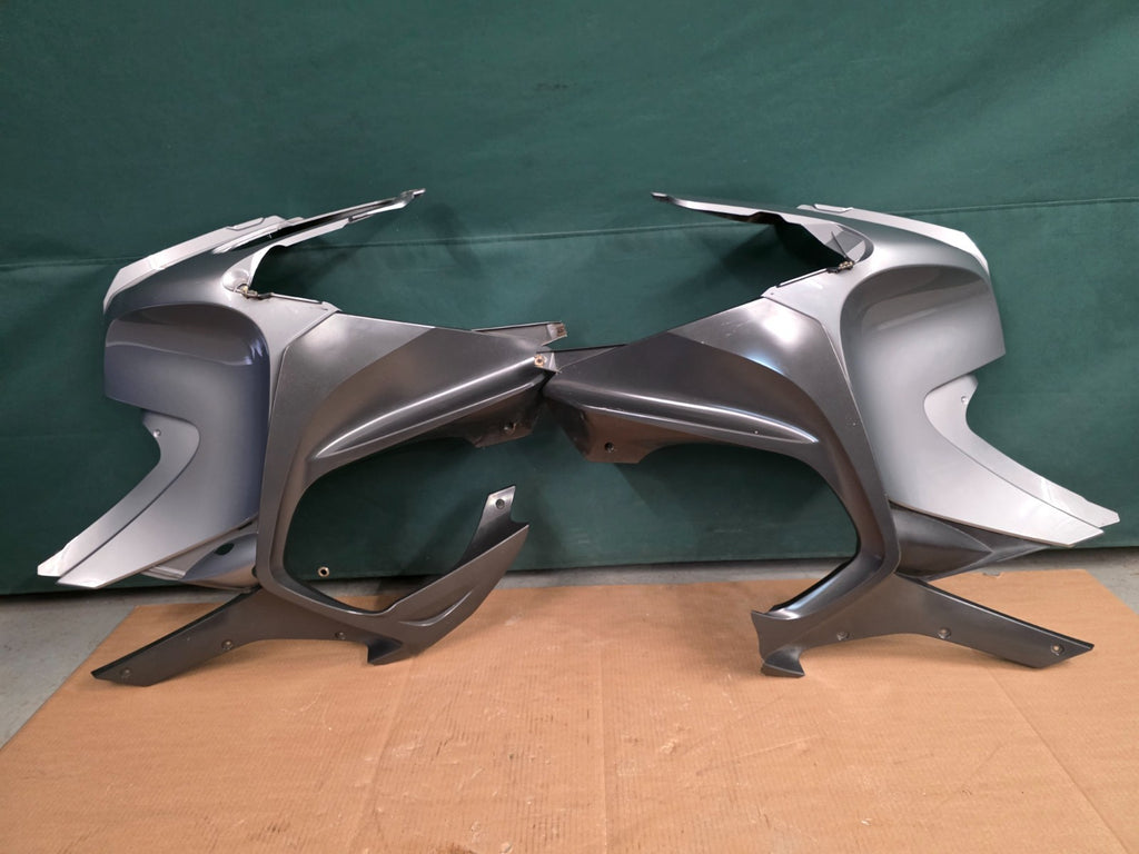 BMW R1200 RT 2005 - 2009 Side Fairing Panels Silver (1225)