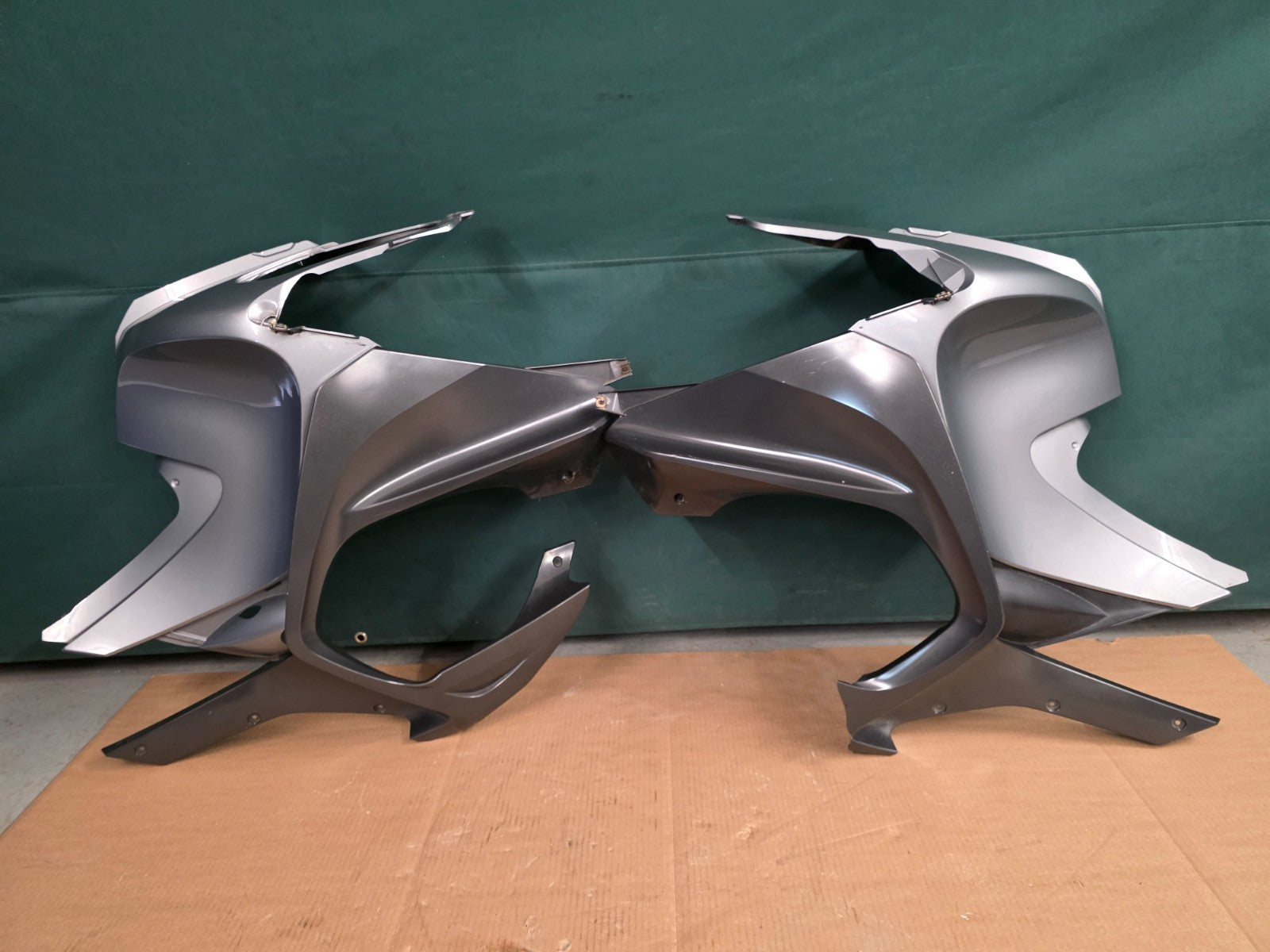 BMW R1200 RT 2005 - 2009 Side Fairing Panels Silver (1225)