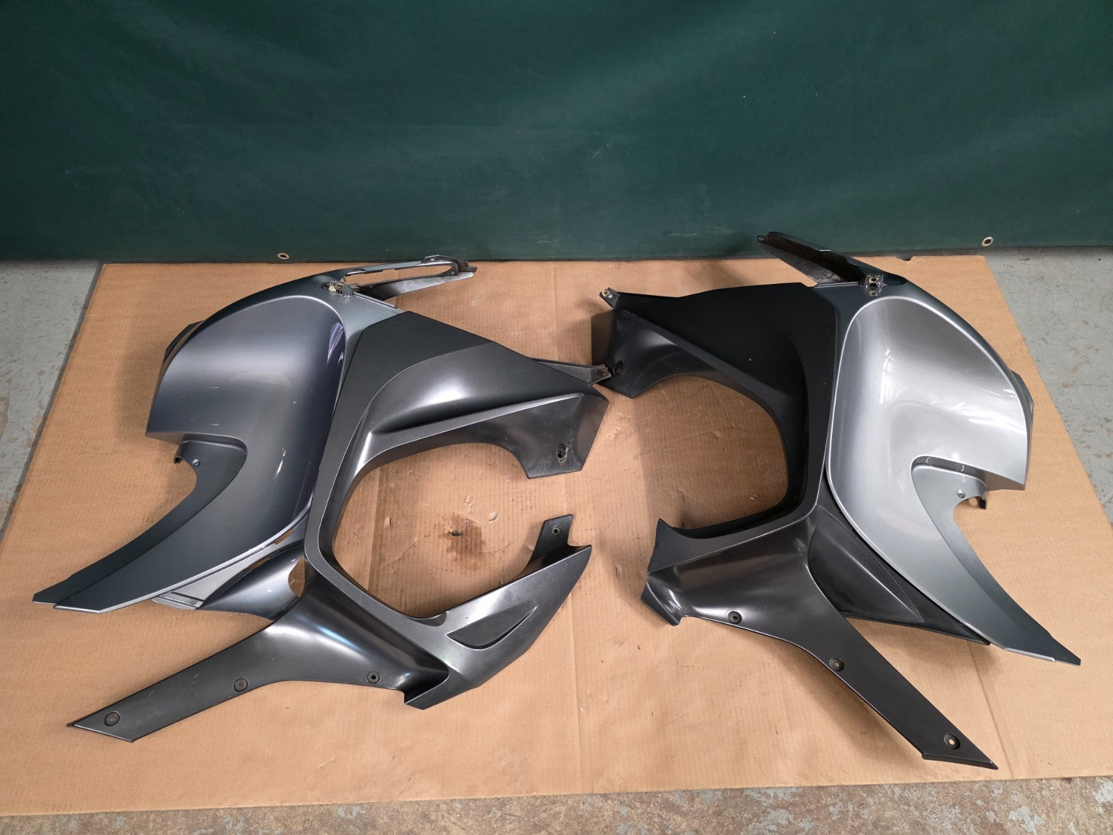 BMW R1200 RT 2005 - 2009 Side Fairing Panels Silver (1225)