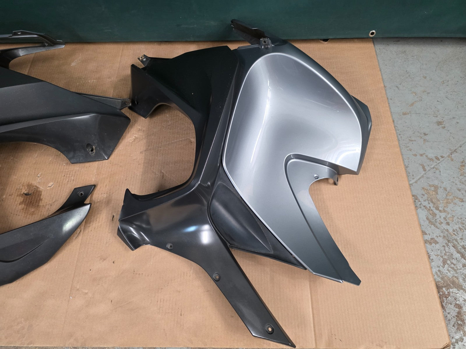 BMW R1200 RT 2005 - 2009 Side Fairing Panels Silver (1225)