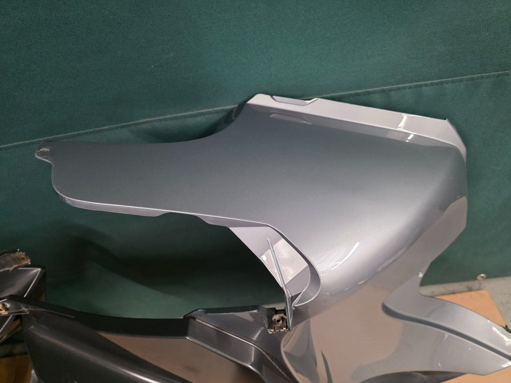 BMW R1200 RT 2005 - 2009 Side Fairing Panels Silver (1225)