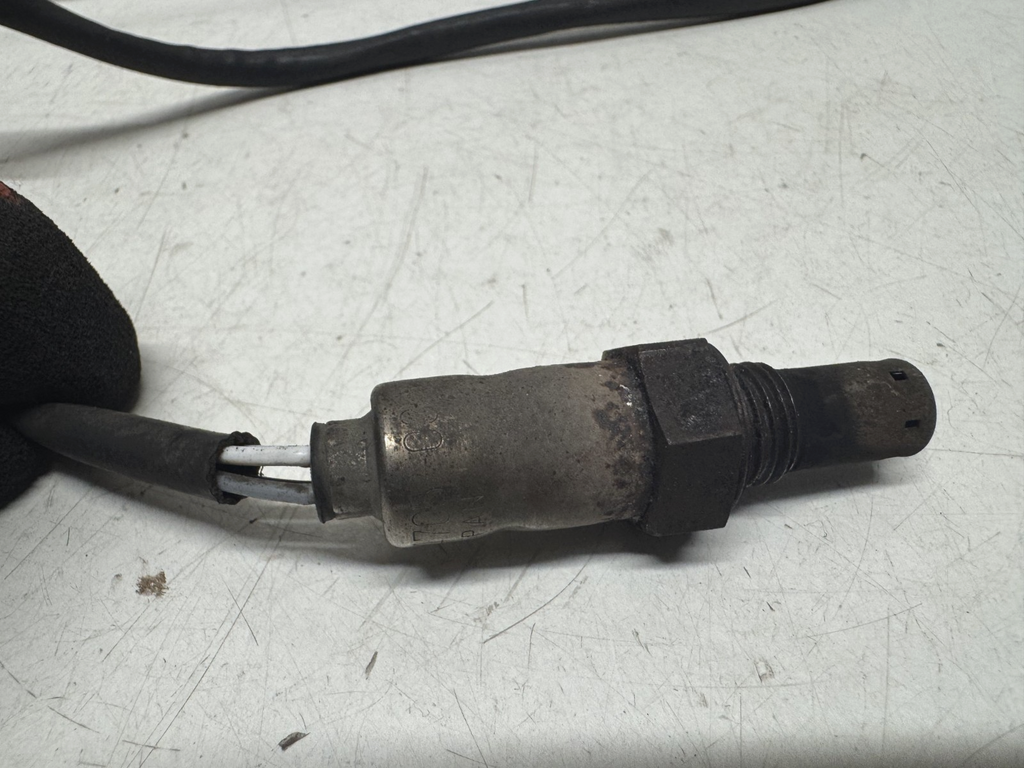 BMW K1600 GT 2012 OEM Lambda O2 Sensor x2