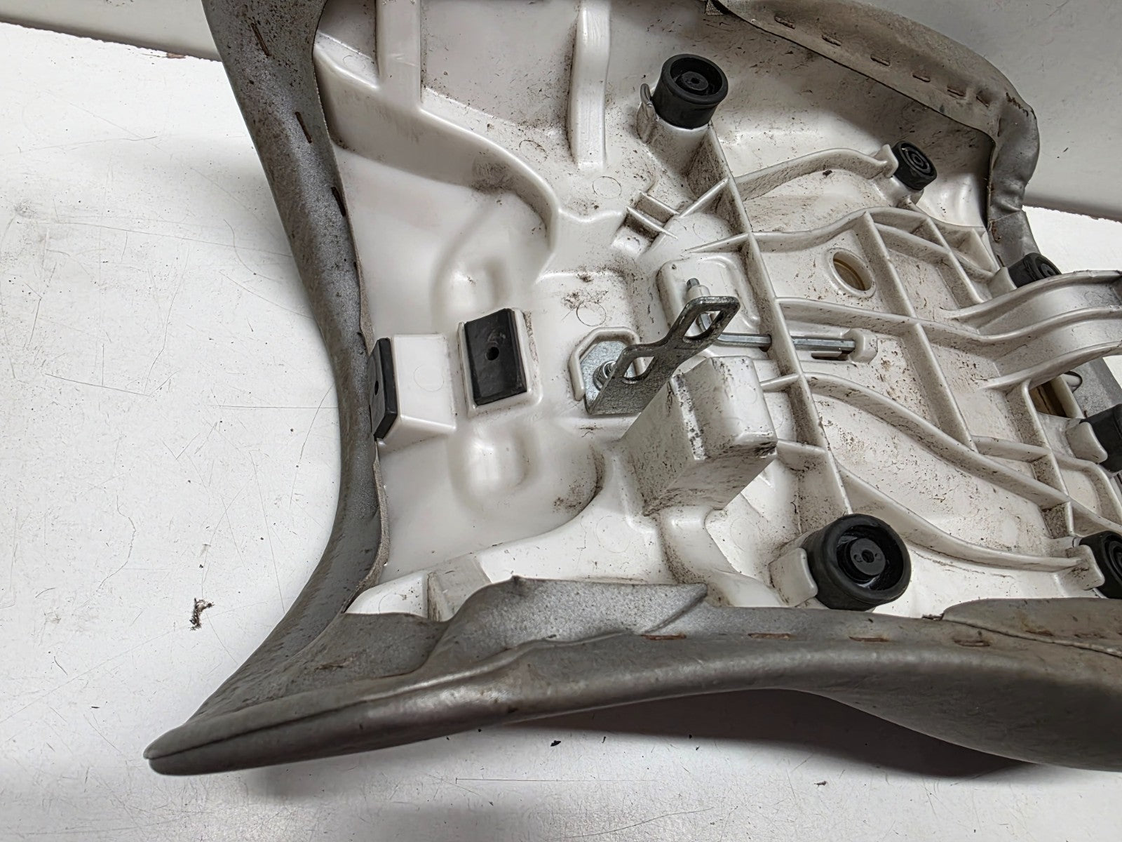 2011 Yamaha Super Tenere XT 1200 Z Front Driver Seat