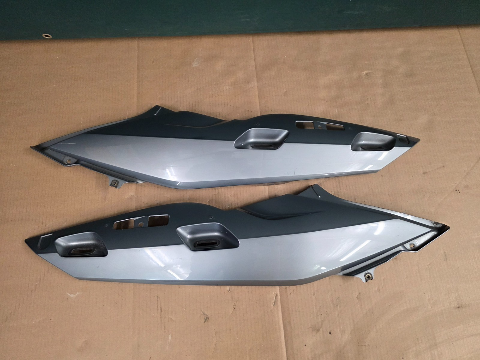 BMW R1200 RT 2005 - 2009 Rear Seat Fairing Panels Silver (1225)