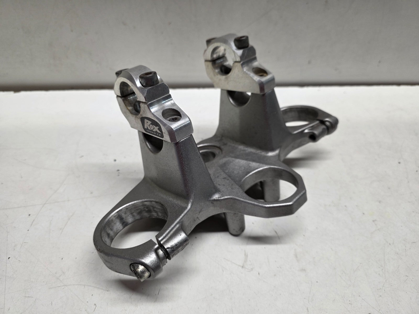2011 Yamaha Super Tenere XT 1200 Z OEM Top Forks Yoke + Rox Bar Risers