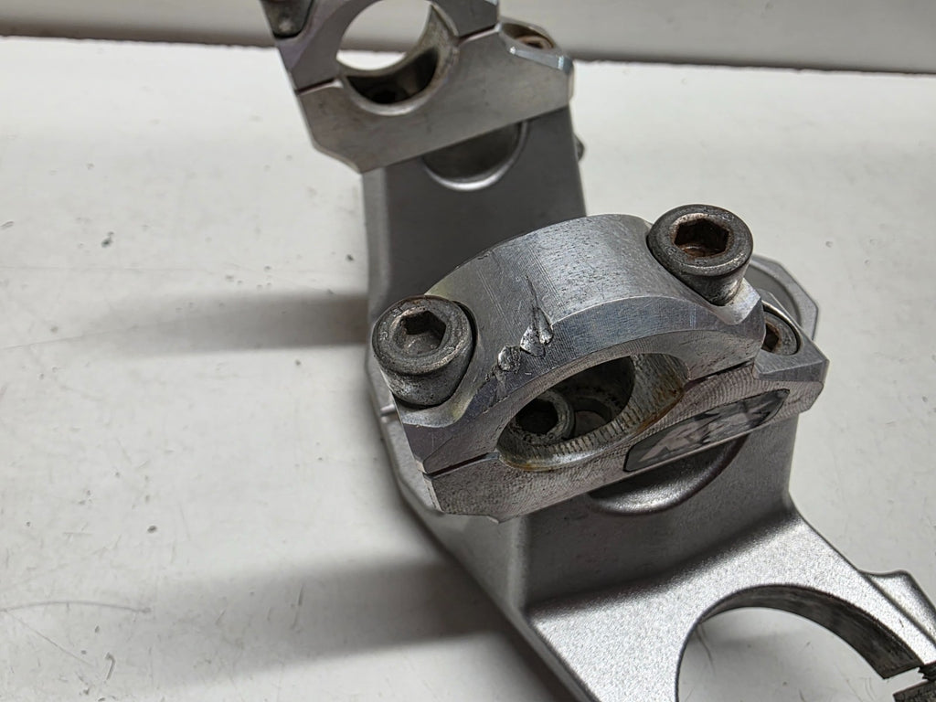2011 Yamaha Super Tenere XT 1200 Z OEM Top Forks Yoke + Rox Bar Risers
