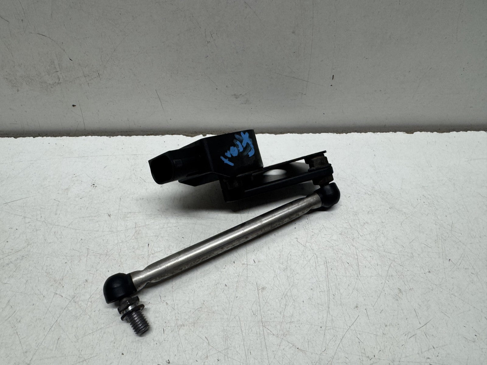 BMW K1600 GT 2012 OEM Front Suspension Level Sensor