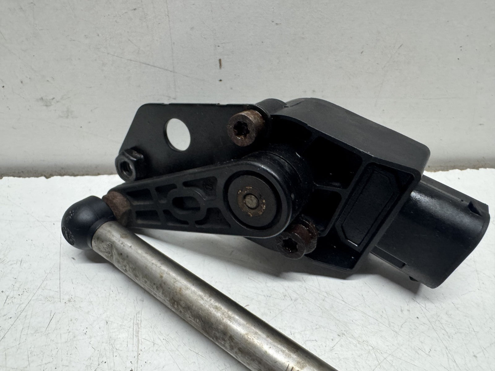 BMW K1600 GT 2012 OEM Front Suspension Level Sensor