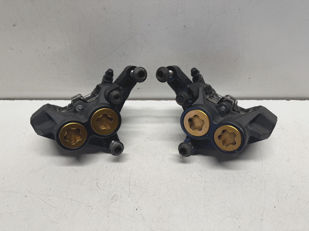2011 Yamaha Super Tenere XT 1200 Z Front Brake Calipers