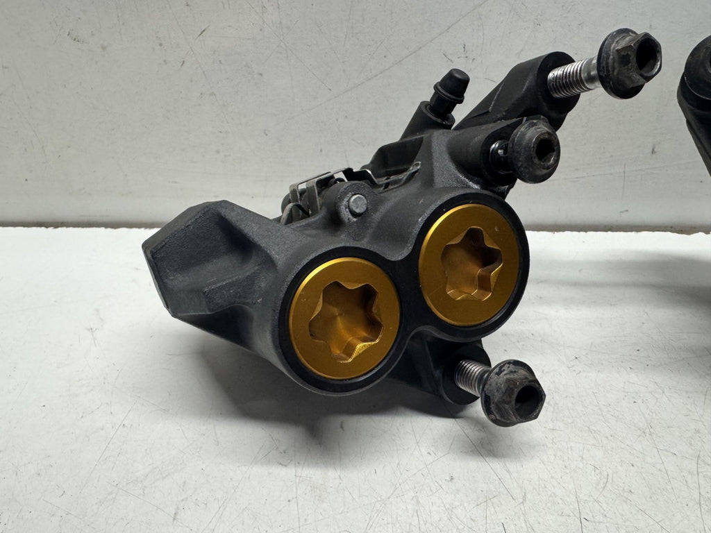 2011 Yamaha Super Tenere XT 1200 Z Front Brake Calipers