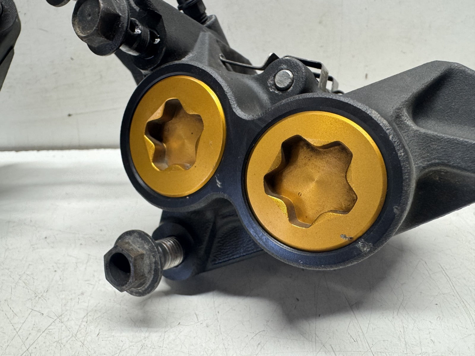 2011 Yamaha Super Tenere XT 1200 Z Front Brake Calipers