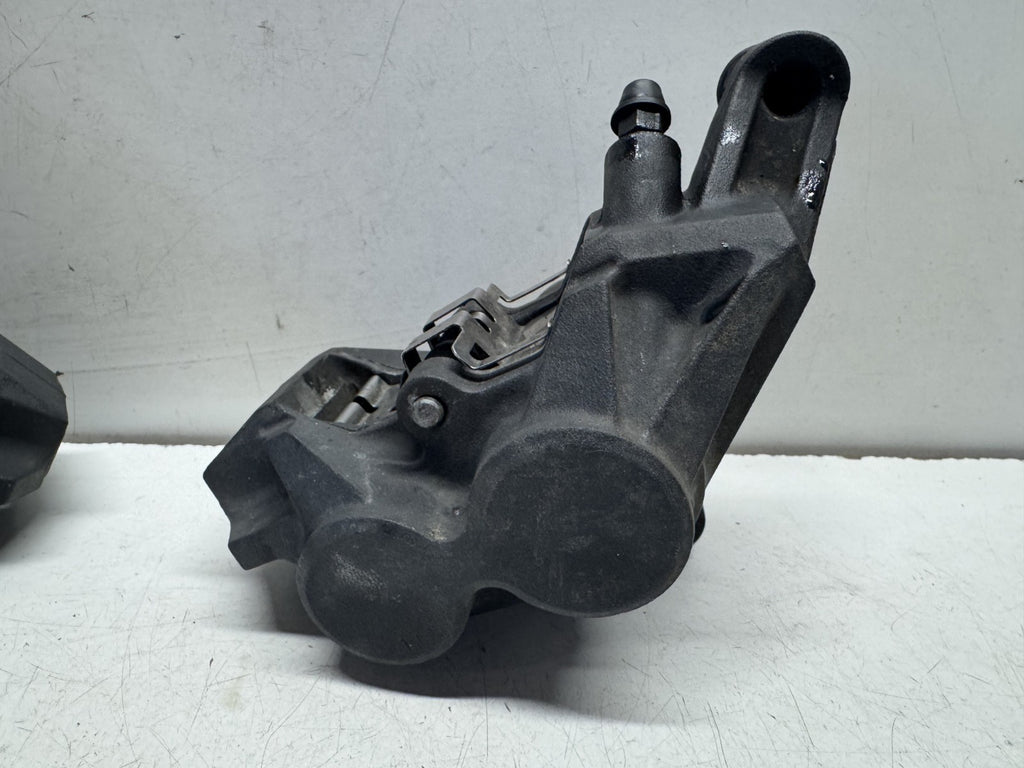 2011 Yamaha Super Tenere XT 1200 Z Front Brake Calipers