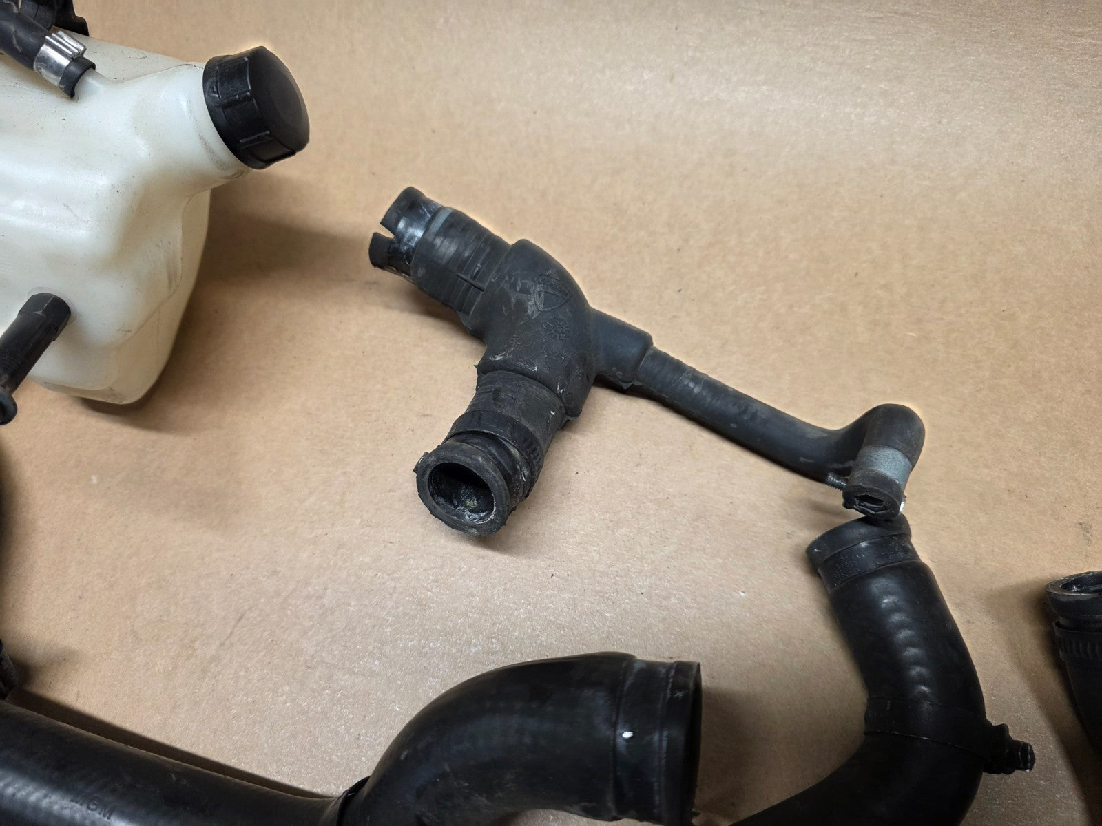 Ducati Monster 821 2014 (2014 - 2016) OEM Water Coolant Hose Set + Bottle