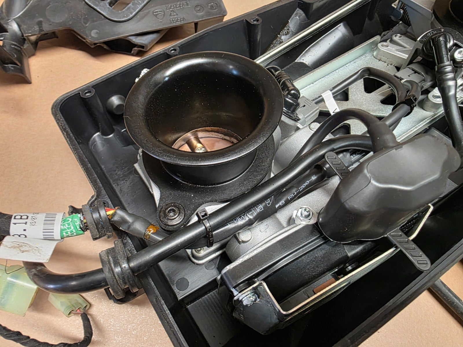 Ducati Monster 821 2014 (2014 - 2016) OEM Airbox & Throttle Bodies