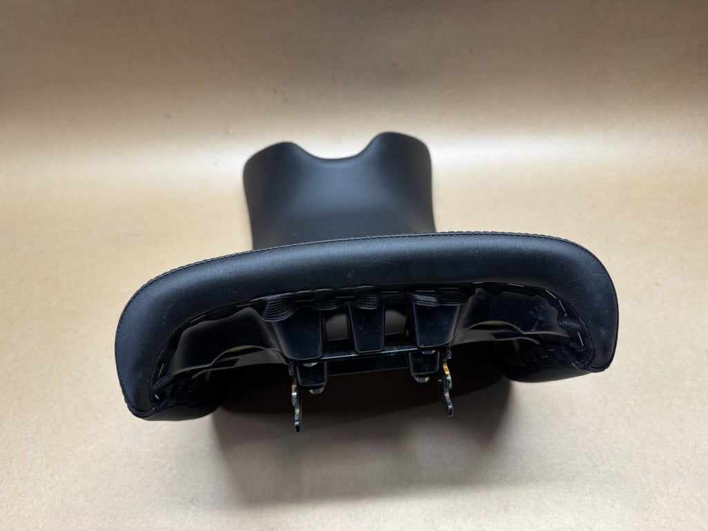Triumph Tiger 800 XC Front Rider Seat Saddle