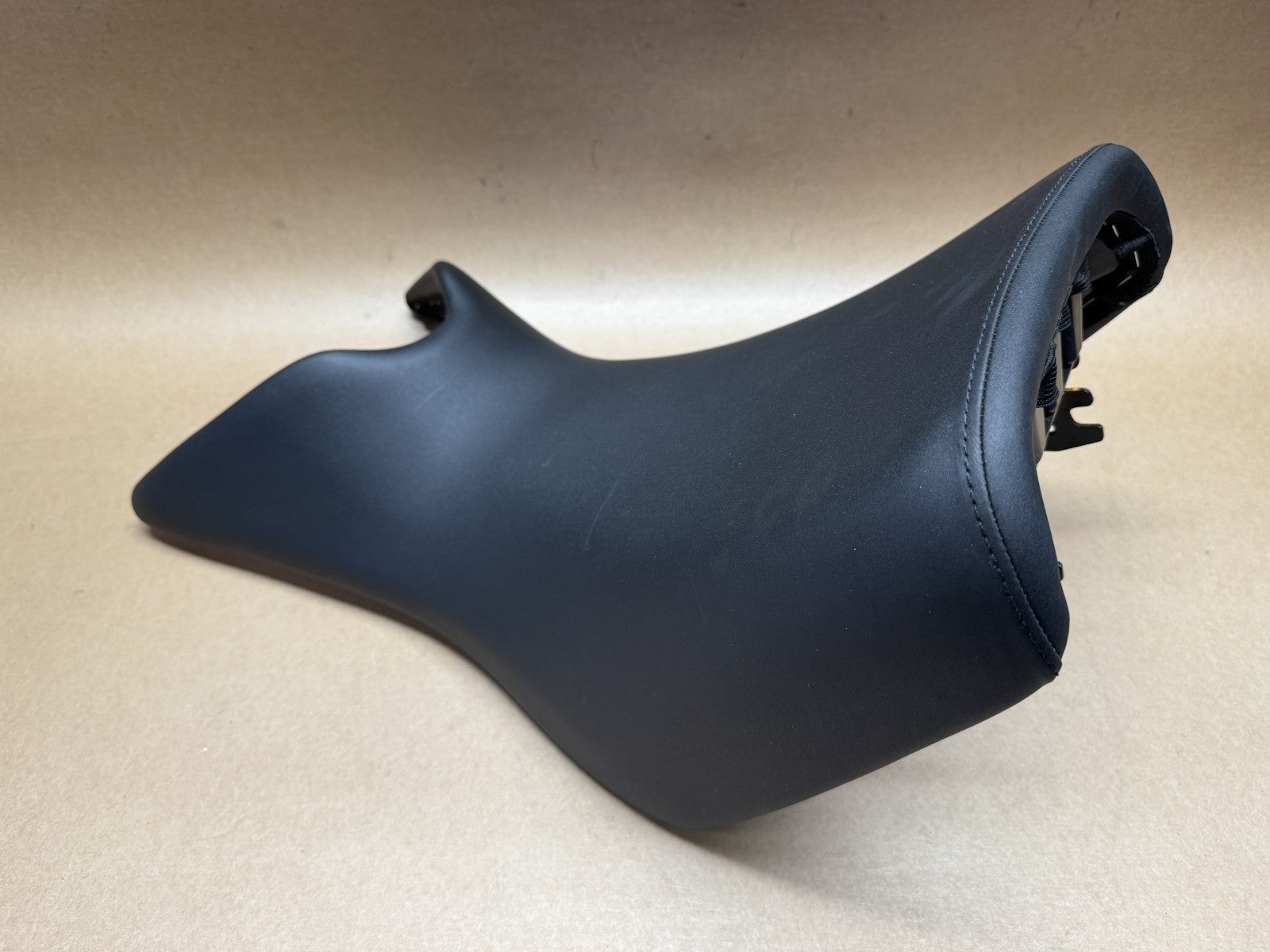 Triumph Tiger 800 XC Front Rider Seat Saddle