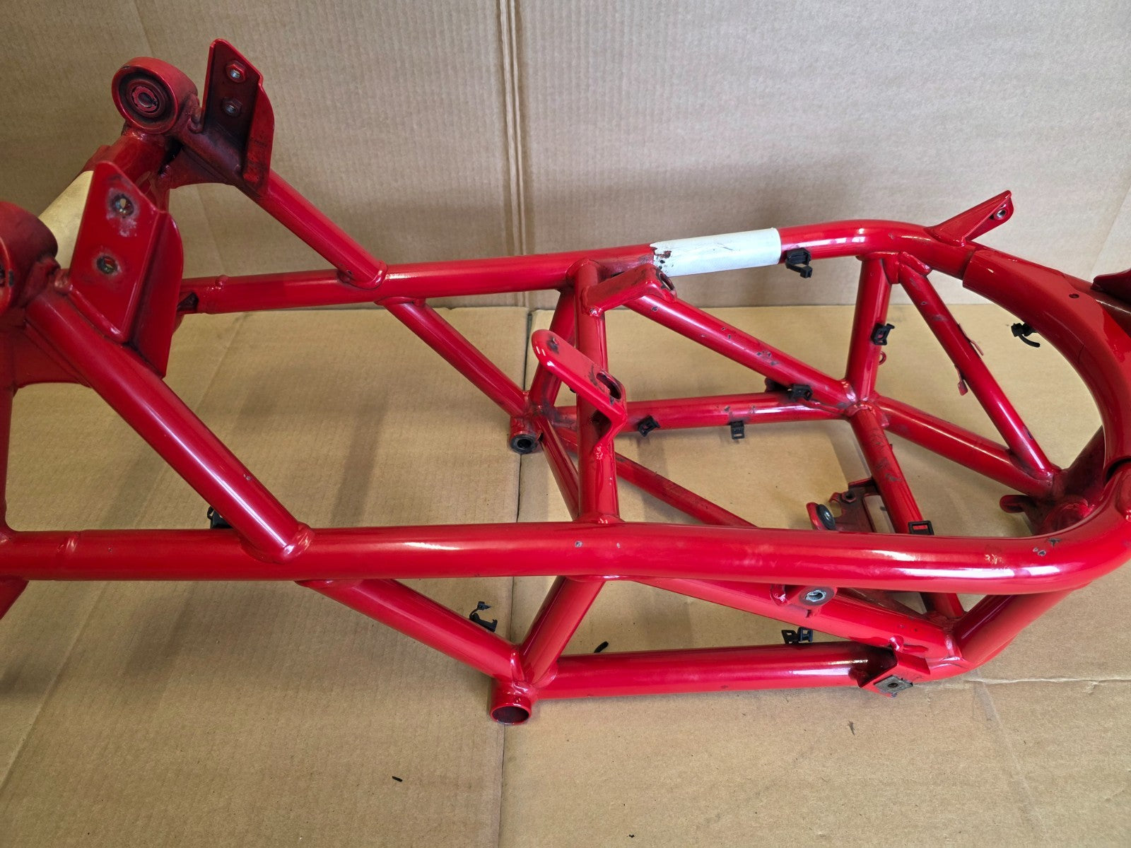 Ducati Hypermotard 1100 S 2007 - 2010 Main Frame Chassis + V5