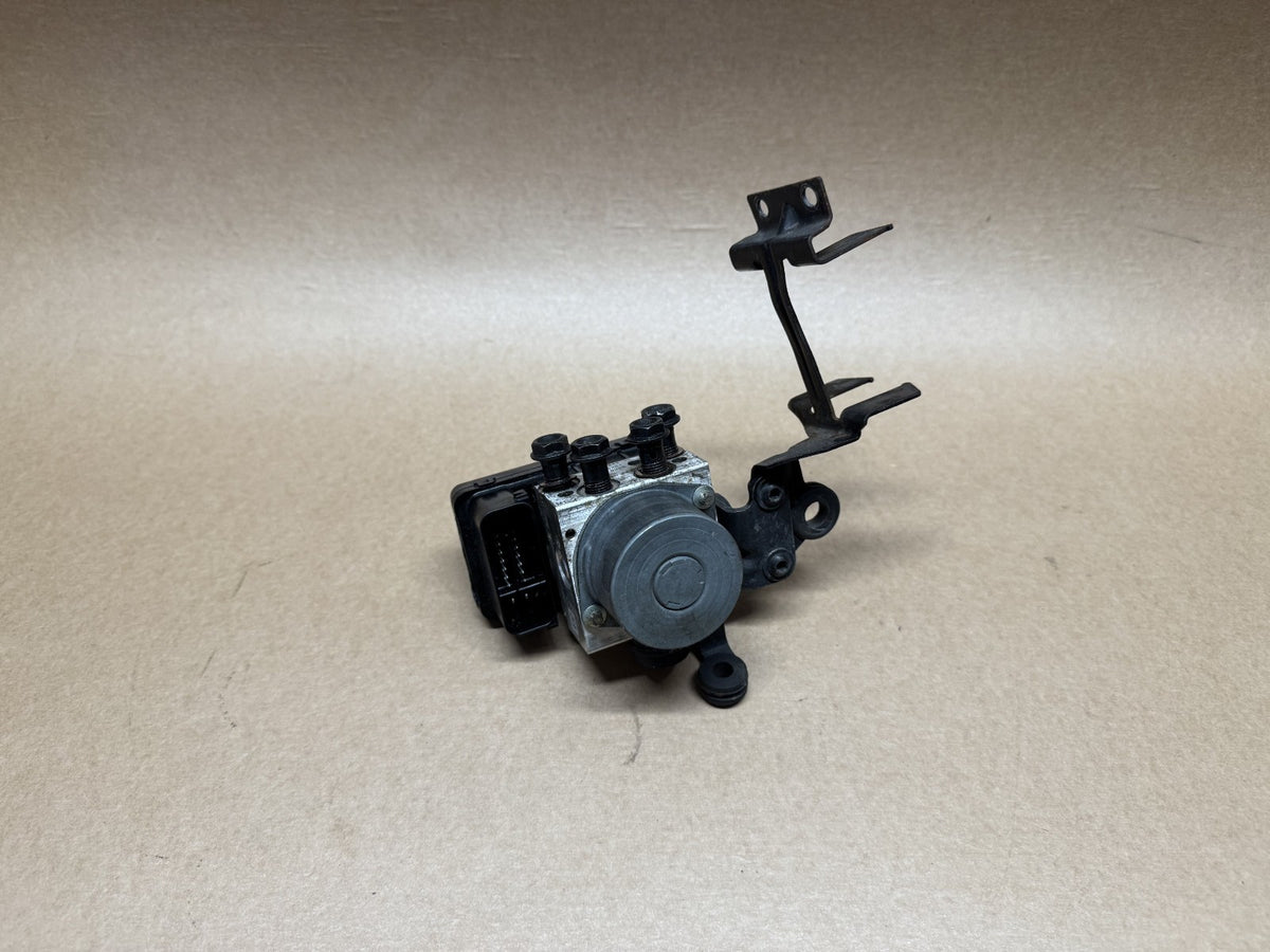 Ducati Monster 821 2014 (2014 - 2016) OEM ABS Pump