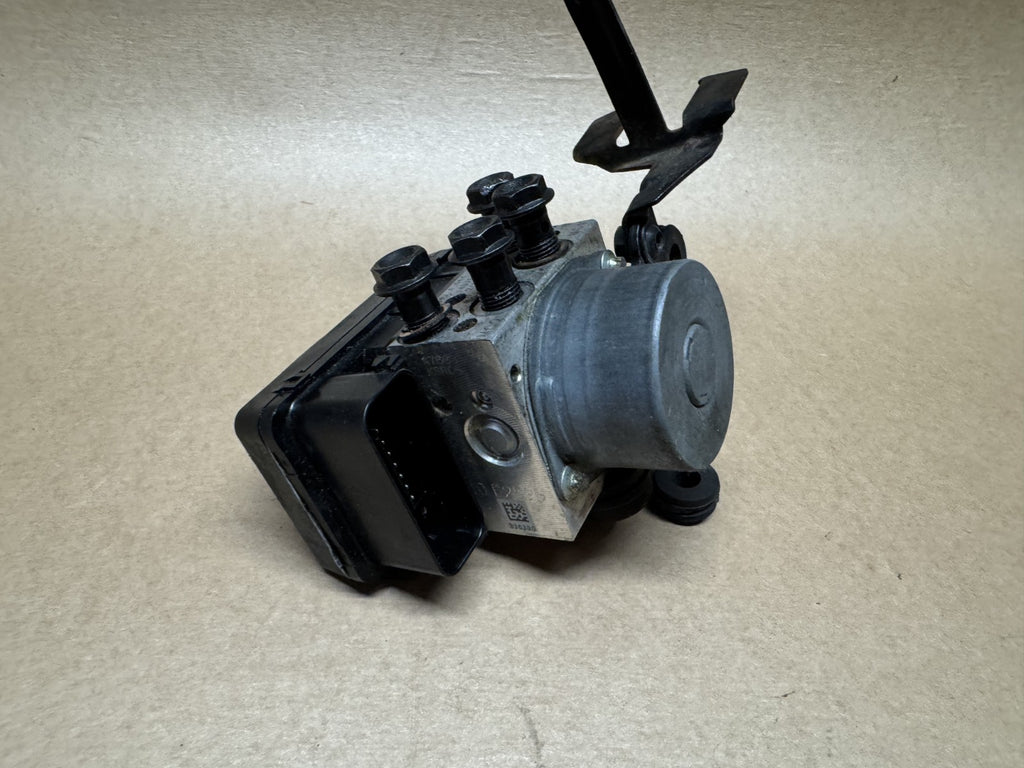 Ducati Monster 821 2014 (2014 - 2016) OEM ABS Pump